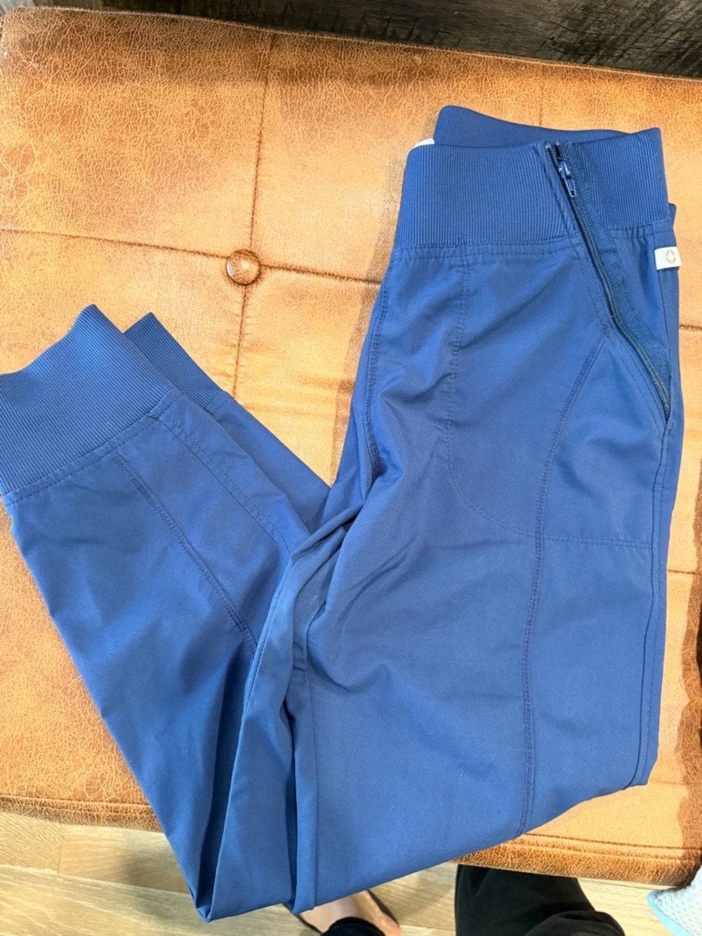 Navy Cherokee infinity scrub joggers small petite